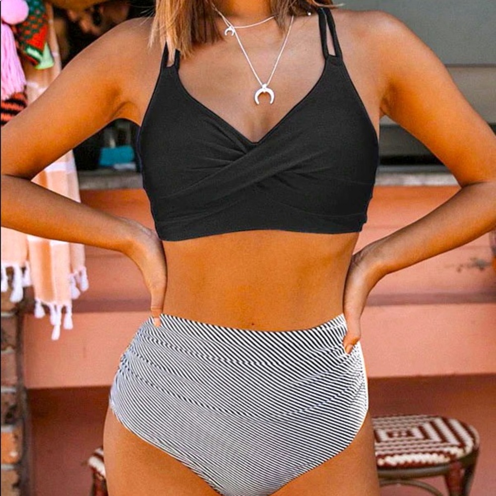 Twist Front Double Straps Bikini Set (XL)